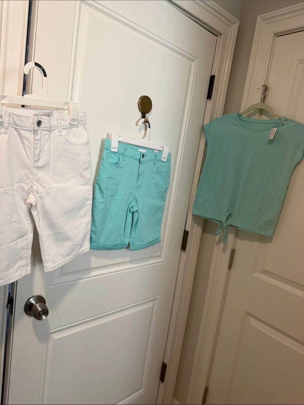 The Children's Place girls size 12 NWT White & Mint Green - Shorts & Tee